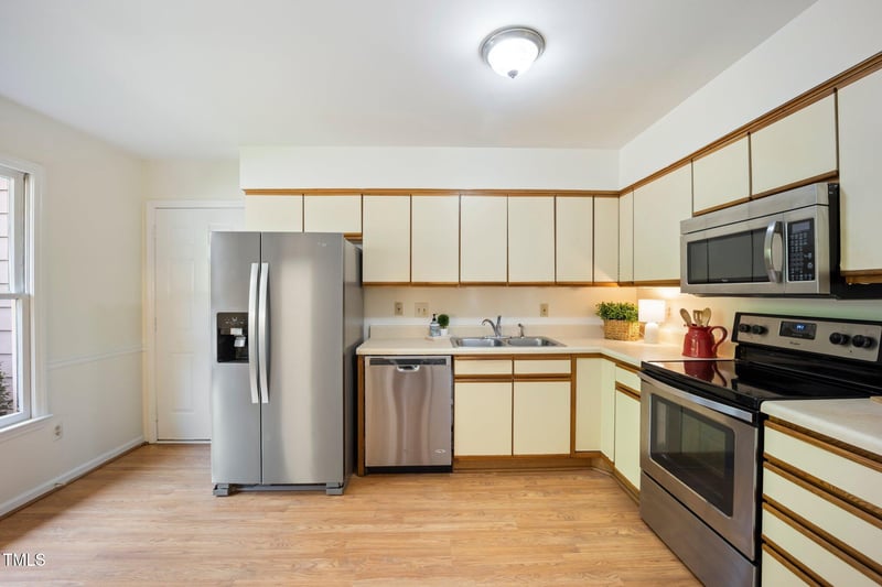 1600 Budwood Dr, Raleigh, NC 27609