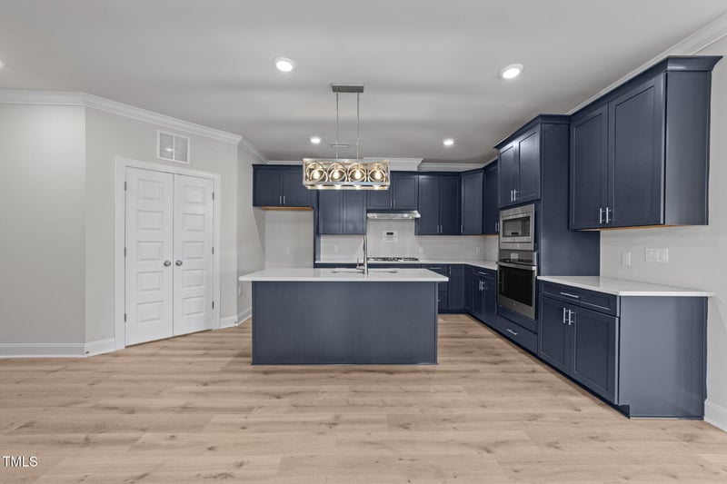 1600 Gathering Park Cir #201, Cary, NC 27519