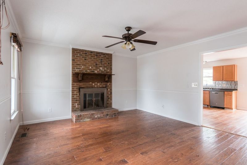 1600 N Juniper Ct, Fuquay Varina, NC 27526