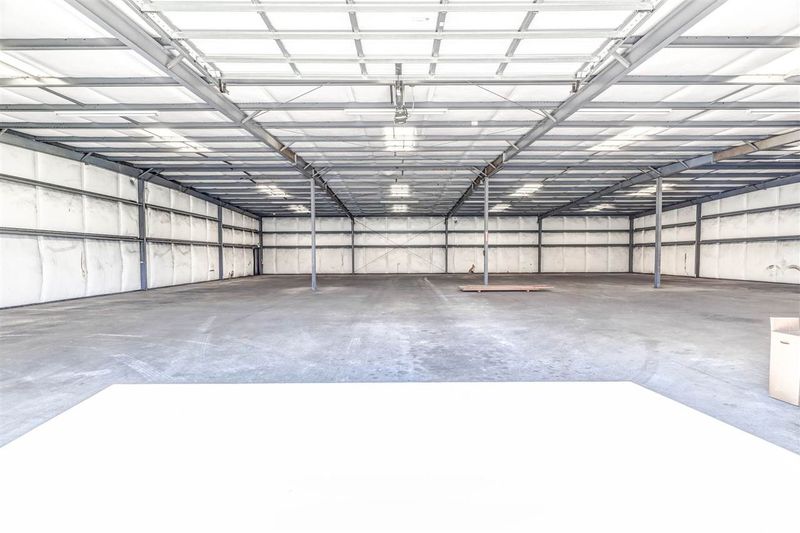 1600 W Oak St, Selma, NC 27576