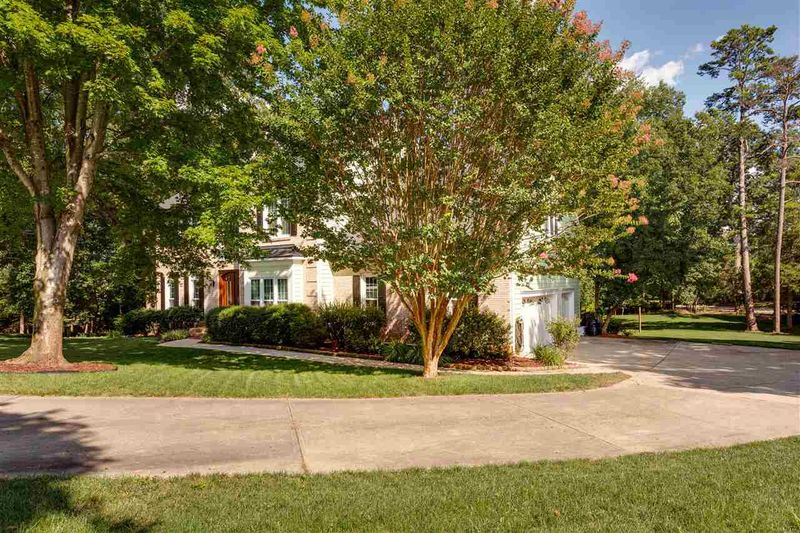 1600 Olde Chimney Rd, Raleigh, NC 27614