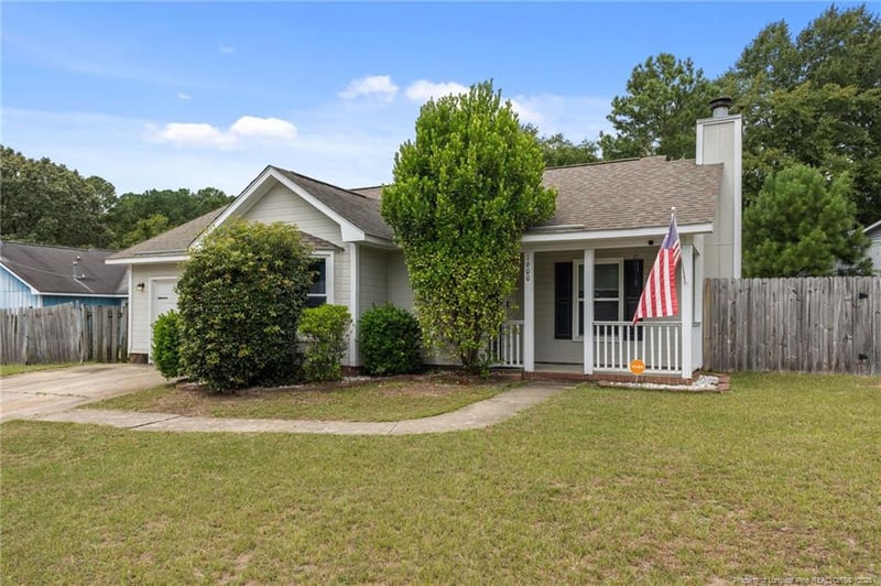 1600 Veanna Dr, Fayetteville, NC 28301