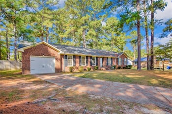 1601 Brisby Ct, Fayetteville, NC 28303