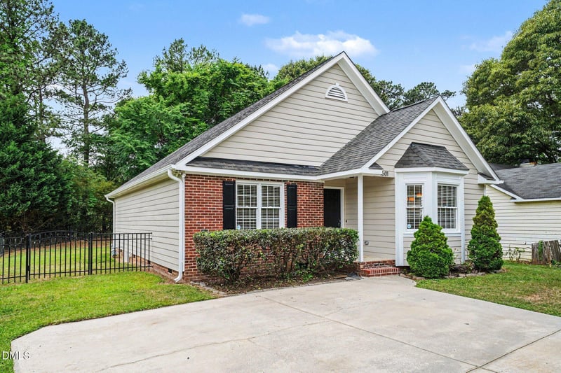 1601 Forest Lynks Dr, Wake Forest, NC 27587
