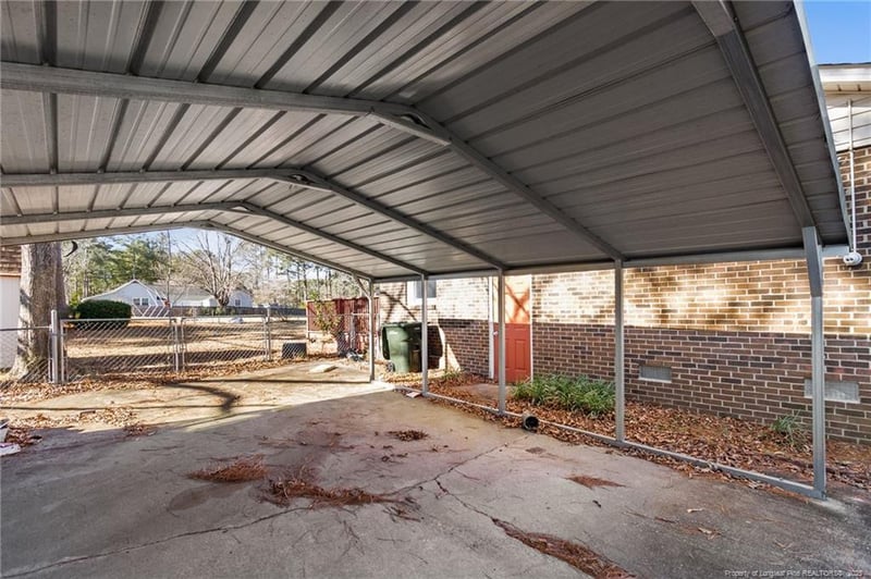 1601 Nutley Dr, Fayetteville, NC 28303
