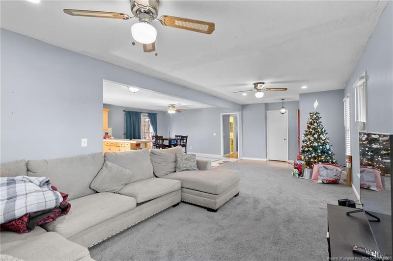 1601 Nutley Dr, Fayetteville, NC 28303