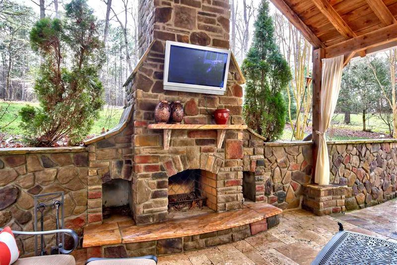1601 Wildhurst Ln, Wake Forest, NC 27587