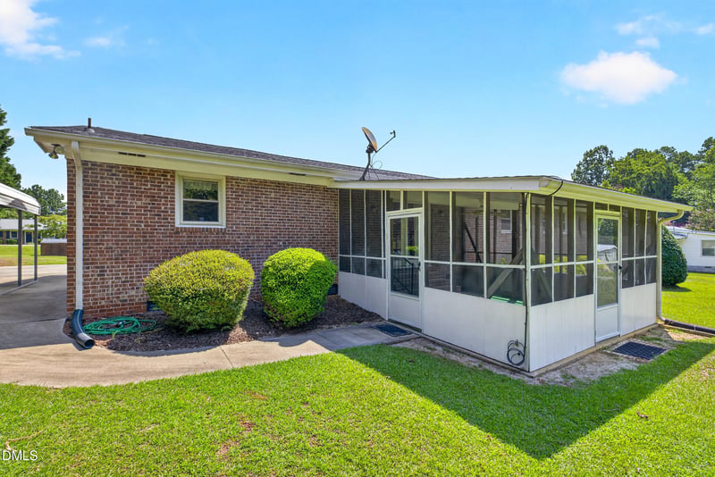 16011 Buffalo Rd, Clayton, NC 27527