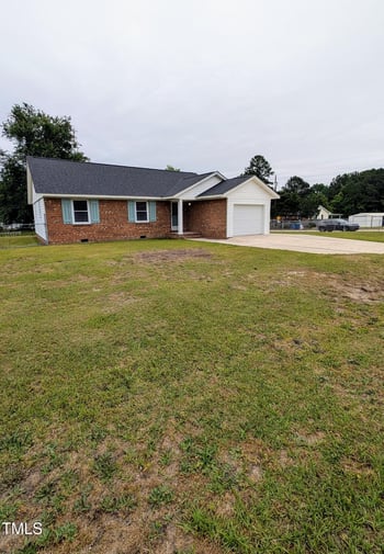 1602 Fairground Rd, Dunn, NC 28334