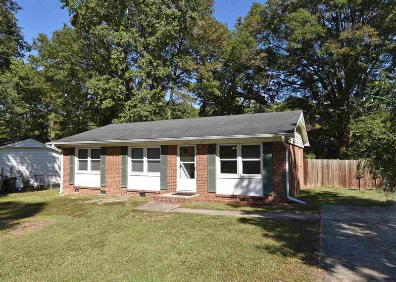 1602 Foxwood Dr, Garner, NC 27529