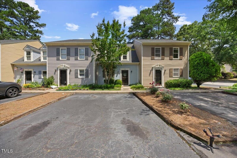 1602 Township Cir, Raleigh, NC 27609