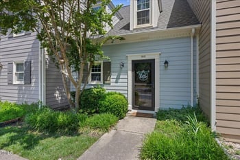 1602 Township Cir, Raleigh, NC 27609