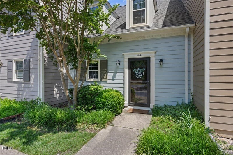 1602 Township Cir, Raleigh, NC 27609