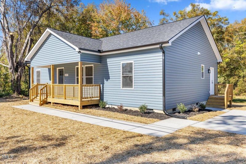 1603 Cadiz St, Burlington, NC 27217