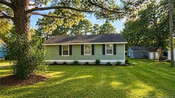 1603 Easterling Dr, Spring Lake, NC 28390