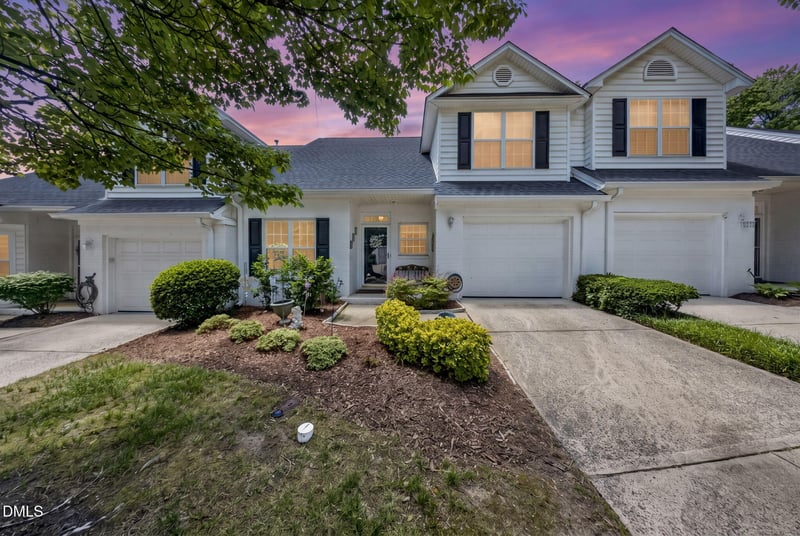 1603 Poets Glade Dr, Apex, NC 27523