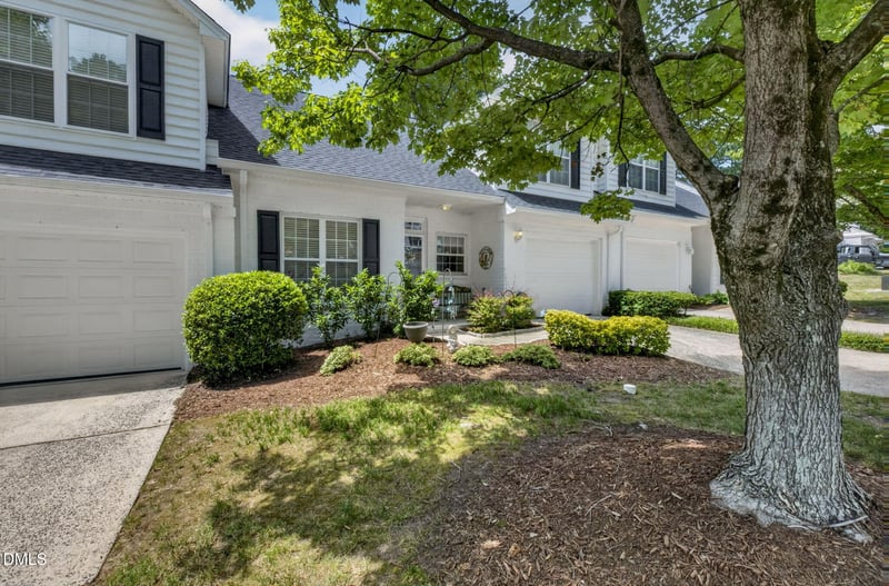 1603 Poets Glade Dr, Apex, NC 27523