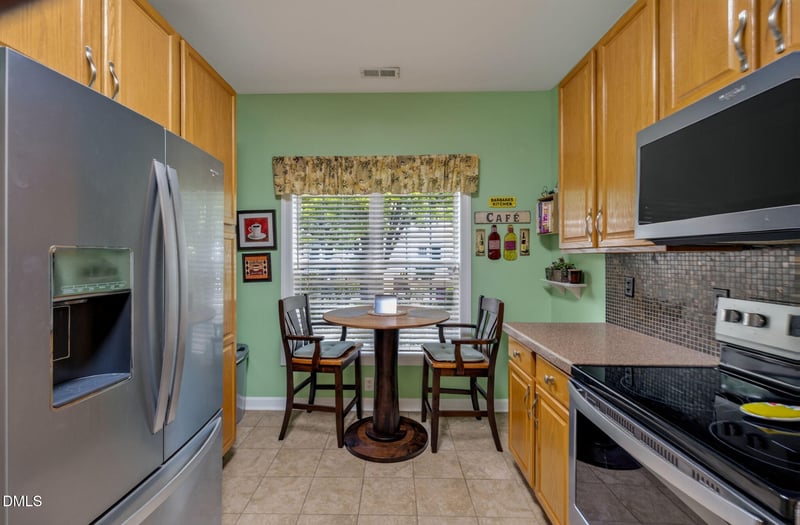 1603 Poets Glade Dr, Apex, NC 27523