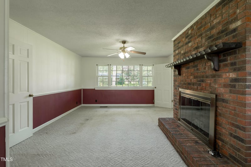 1604 Brunswick Dr, Dunn, NC 28334