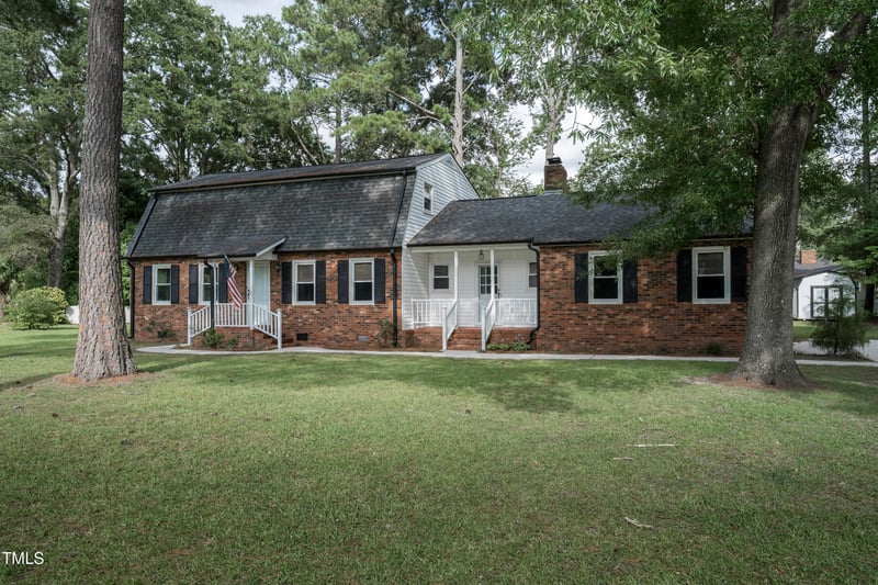 1604 Brunswick Dr, Dunn, NC 28334
