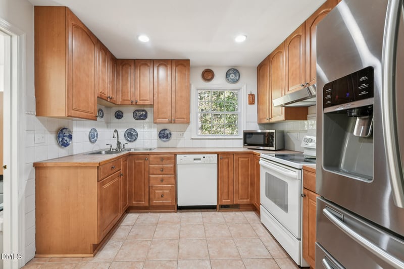 1604 Burnley Dr, Cary, NC 27511