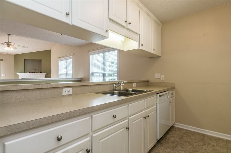 1604 W Cotton Gin Dr, Clayton, NC 27527