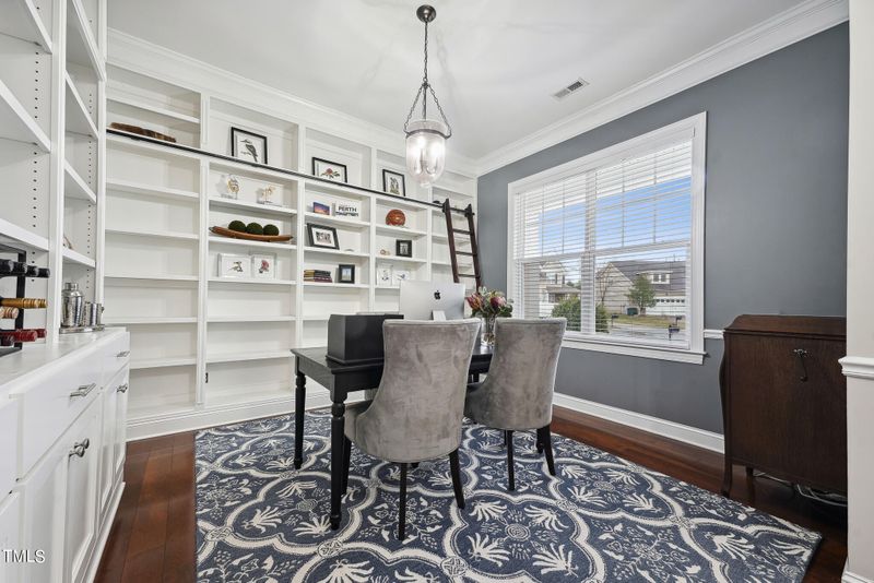 1604 Morehead Hill Ct, Durham, NC 27703