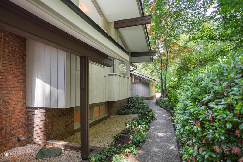 1604 Pinecrest Rd, Durham, NC 27705