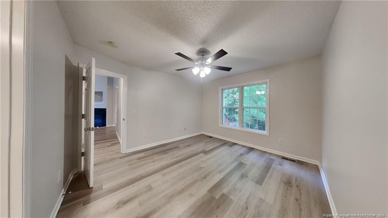 1604 Stonegate Dr S, Sanford, NC 27332