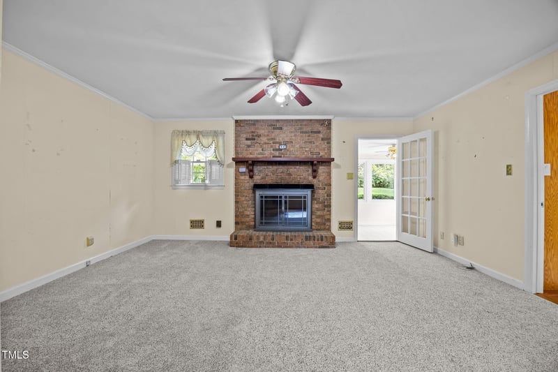 1605 Beechwood Dr, Raleigh, NC 27609