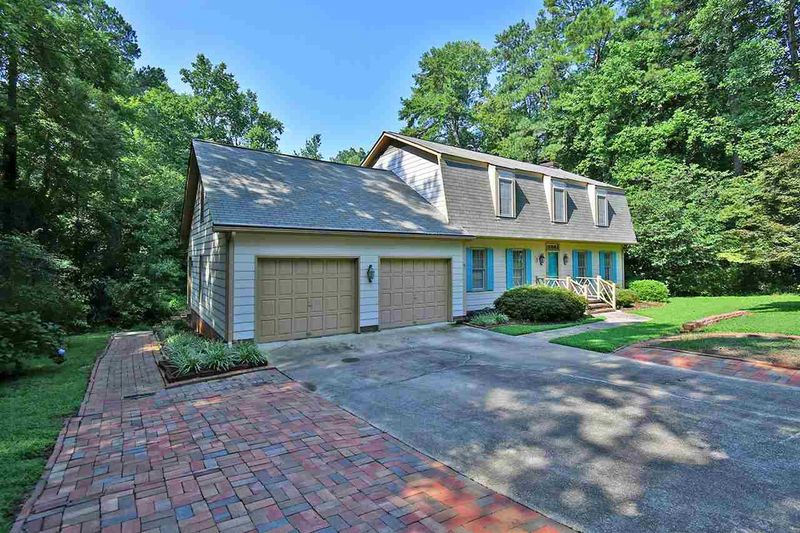 1605 Bowdoin Dr, Raleigh, NC 27615