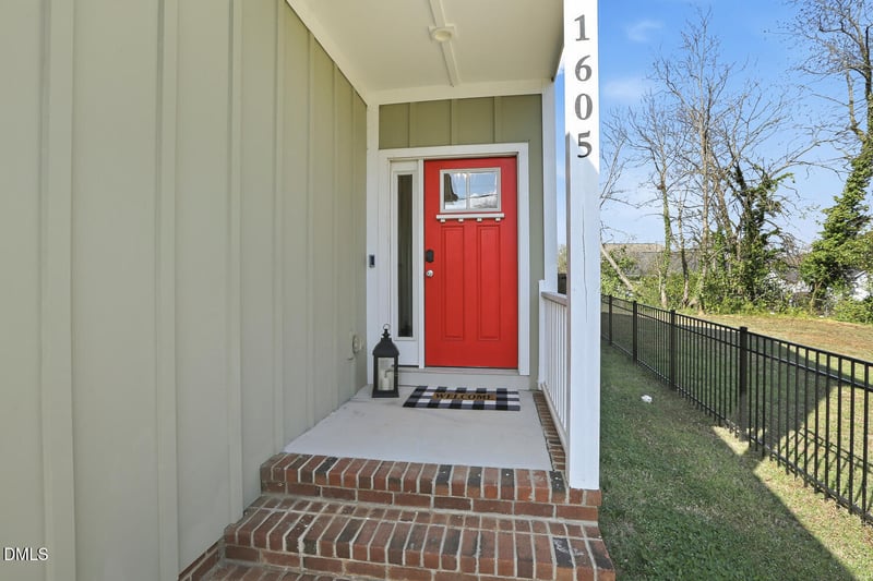 1605 Boyer St, Raleigh, NC 27610
