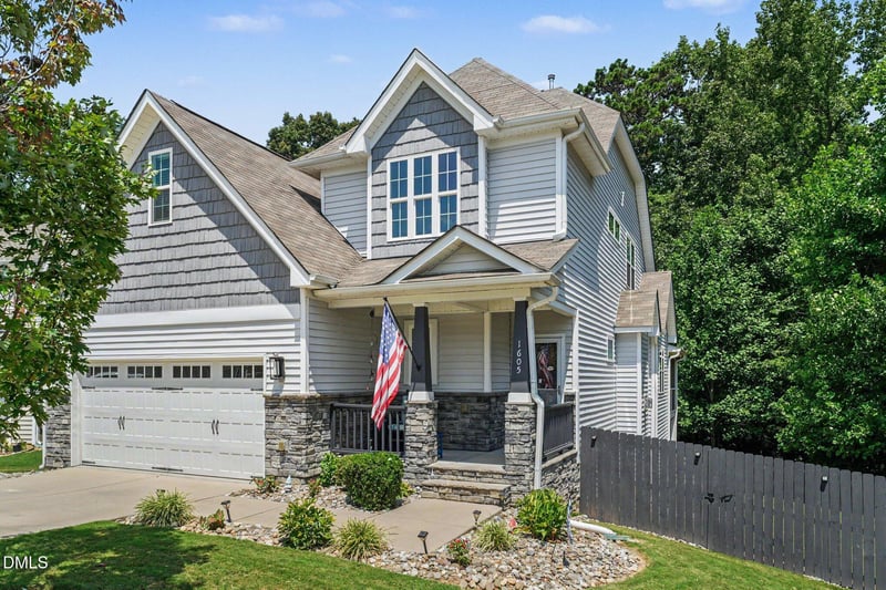 1605 Essexwood Dr, Fuquay Varina, NC 27526