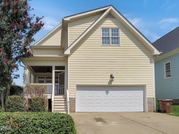 1605 Green Oaks Pw, Holly Springs, NC 27540