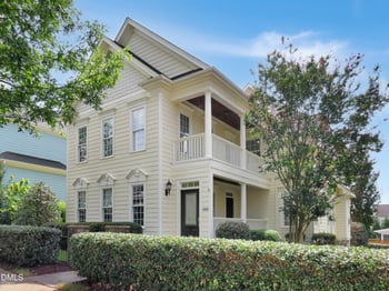 1605 Green Oaks Pw, Holly Springs, NC 27540