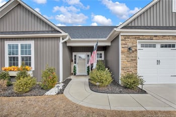 1605 Lizzie Lou Ct, Hope Mills, NC 28348