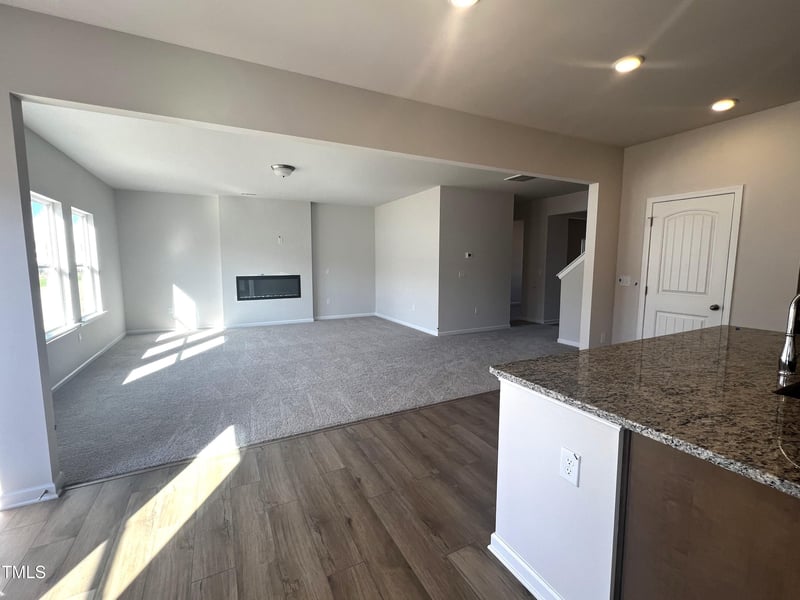 1605 Old Barn Rd #1, Fayetteville, NC 28312