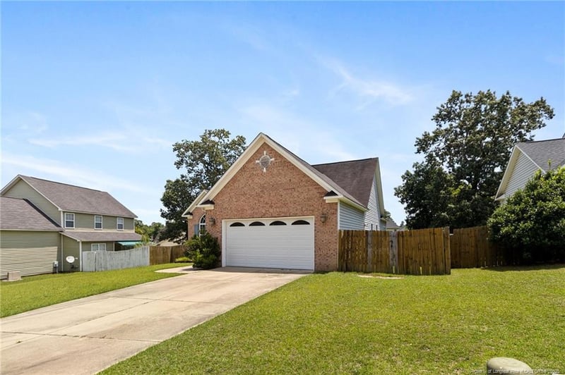 1605 Stanford Ct, Fayetteville, NC 28314