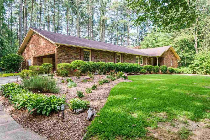 1605 Sunrise Rd, Cary, NC 27513
