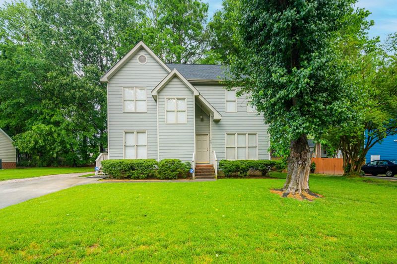 1605 Vintage Dr, Raleigh, NC 27610