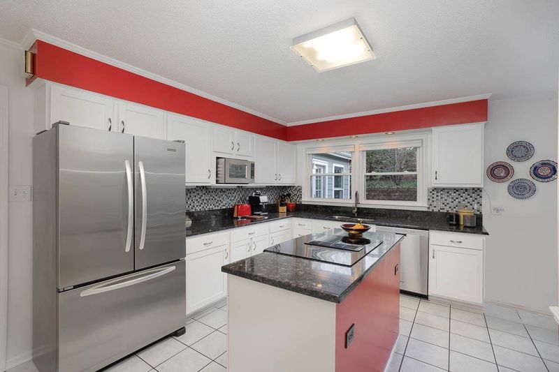 1606 Baker Rd, Raleigh, NC 27607