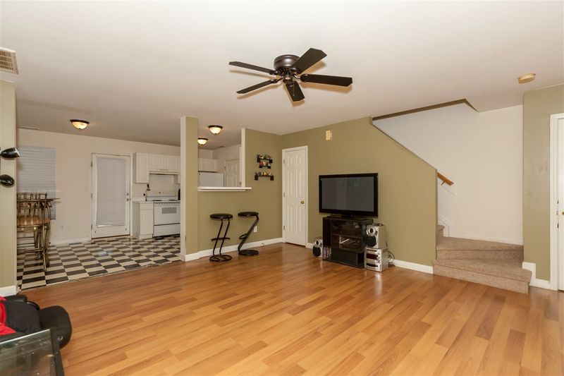 1606 Briarmont Ct, Raleigh, NC 27610