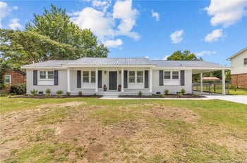 1606 Grandview Dr, Fayetteville, NC 28314