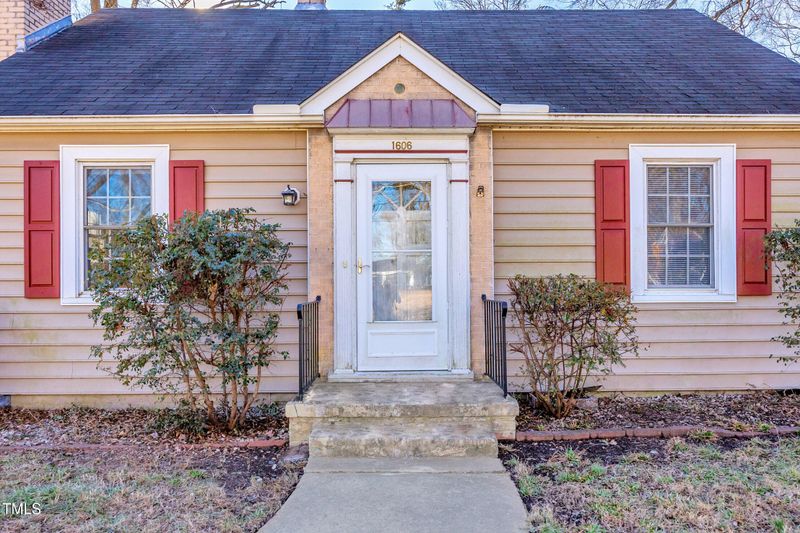 1606 Granville St, Burlington, NC 27215