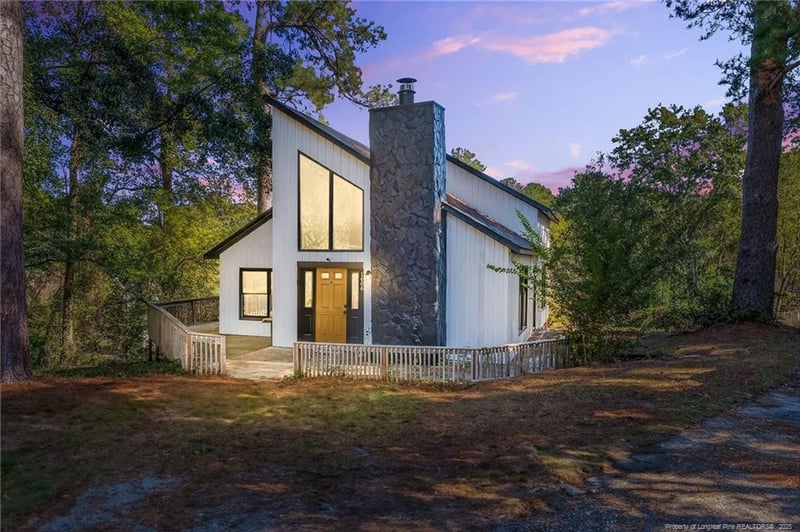 1606 Irwin Cir, Fayetteville, NC 28303