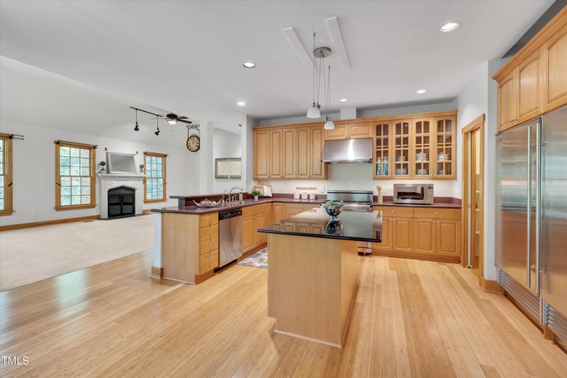 1607 Cates Hickory Hill Ln, Hillsborough, NC 27278