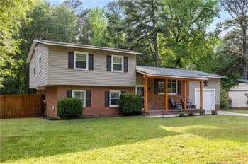1607 Dolphin St, Spring Lake, NC 28390