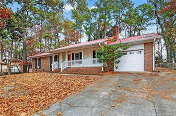 1607 Hickory Ridge Ct, Fayetteville, NC 28304