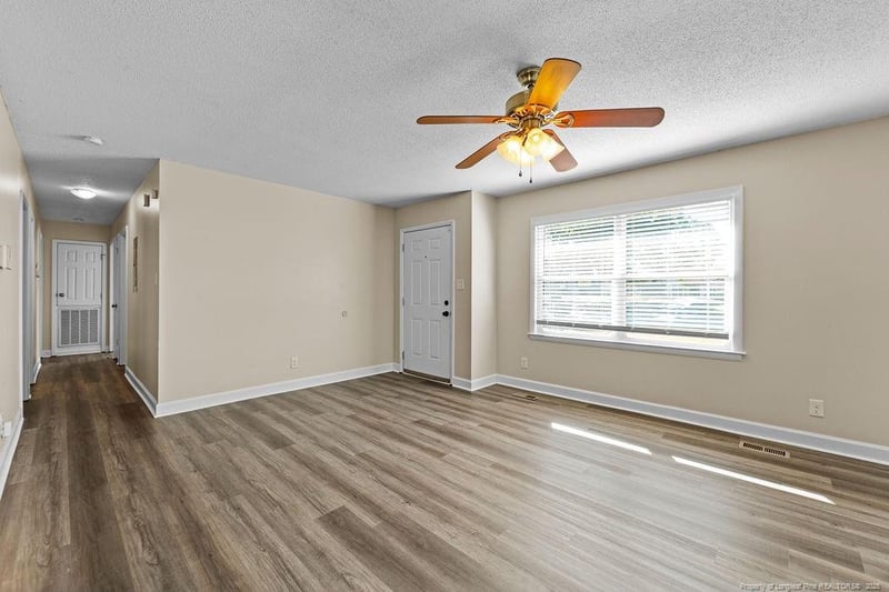 1607 Inverness Dr, Fayetteville, NC 28304