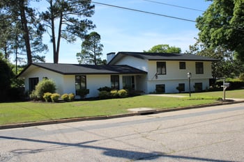 1607 Lakeshore Dr, Dunn, NC 28334